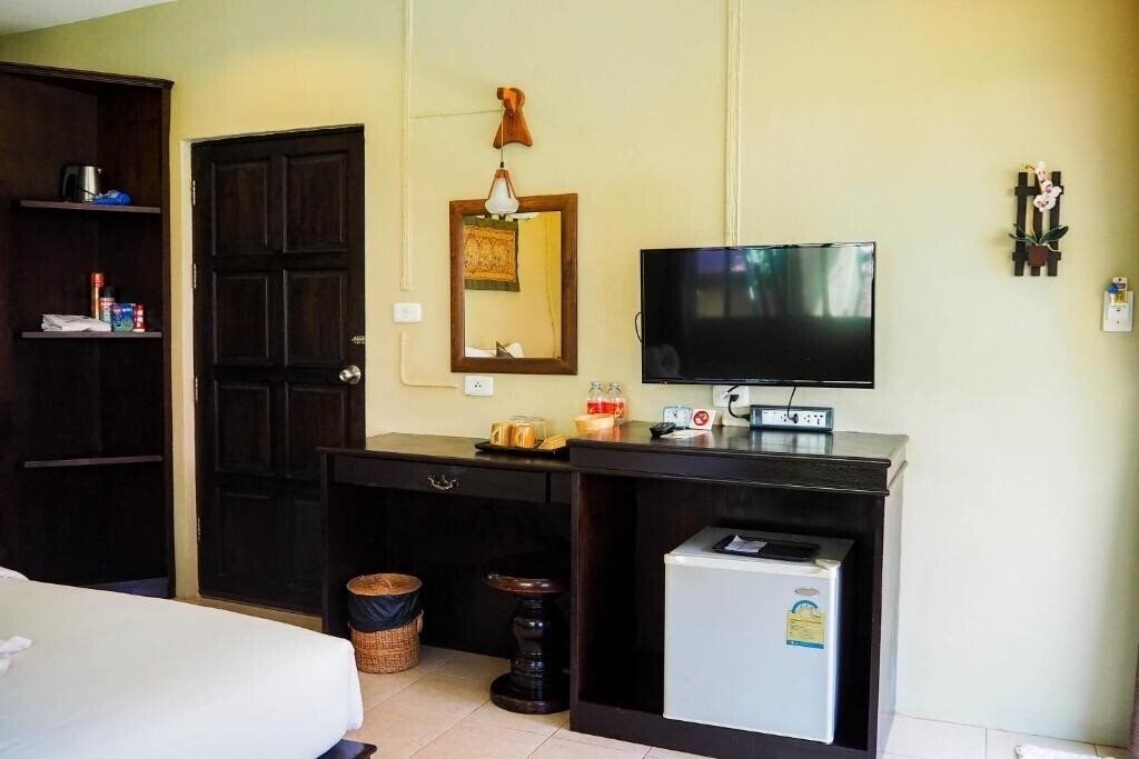 Картинка Lanta Castaway Beach Resort 3*