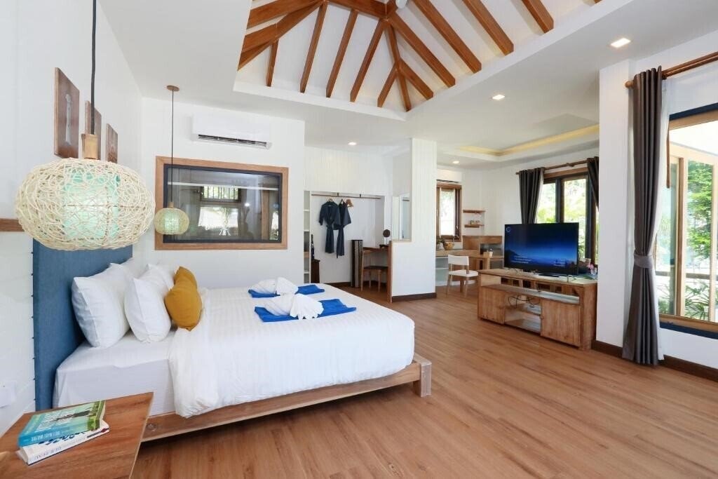 Отель Lanta Casa Blanca 4*