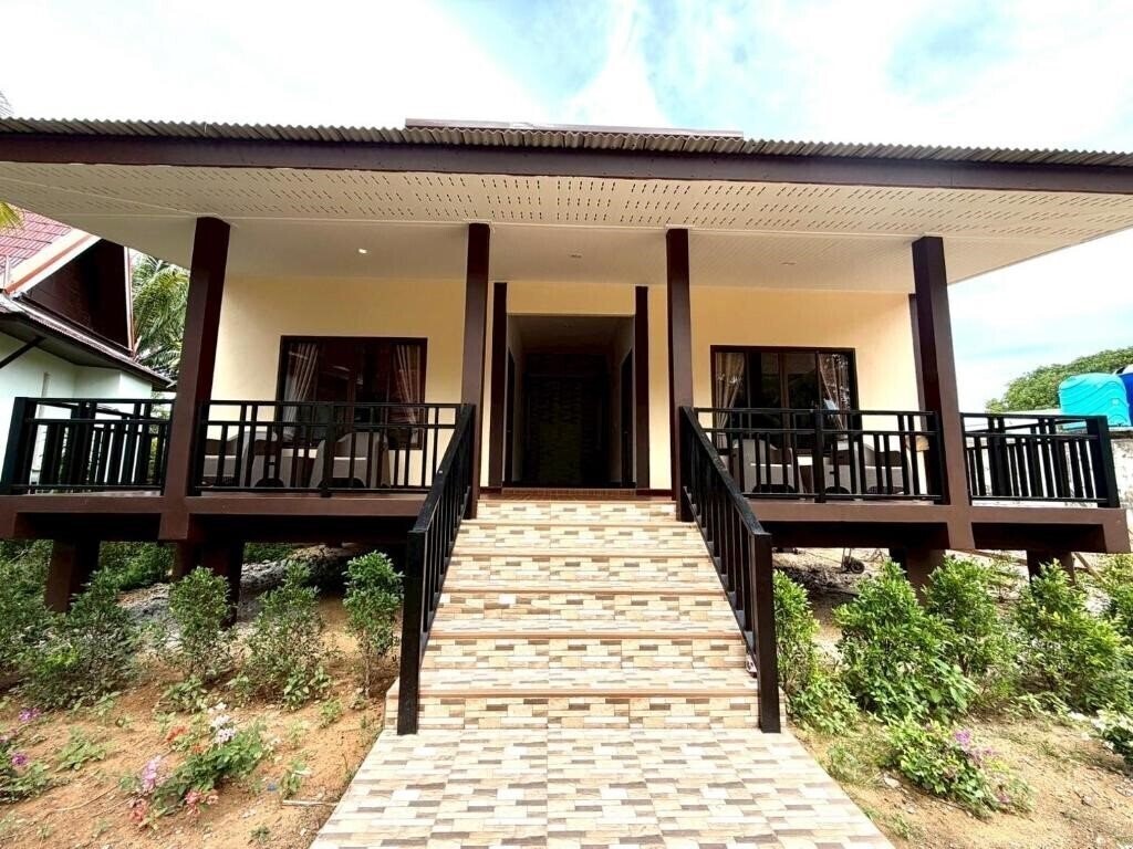 Картинка Lanta Klong Nin Beach Resort 3*