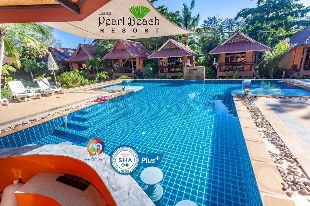 Отель Lanta Pearl Beach Resort 3*