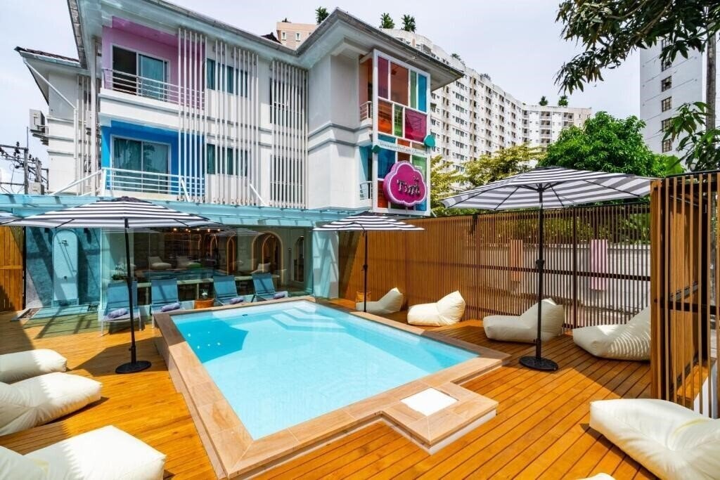 Картинка The Tint At Phuket Town 2*