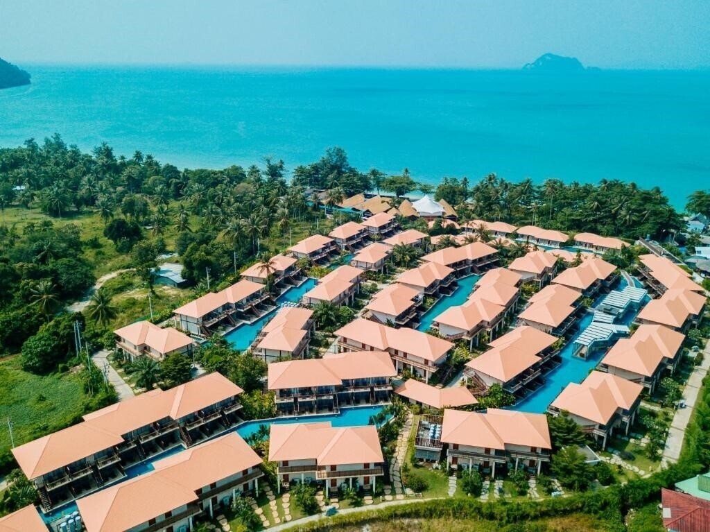Готель Blue Bay Resort 4*