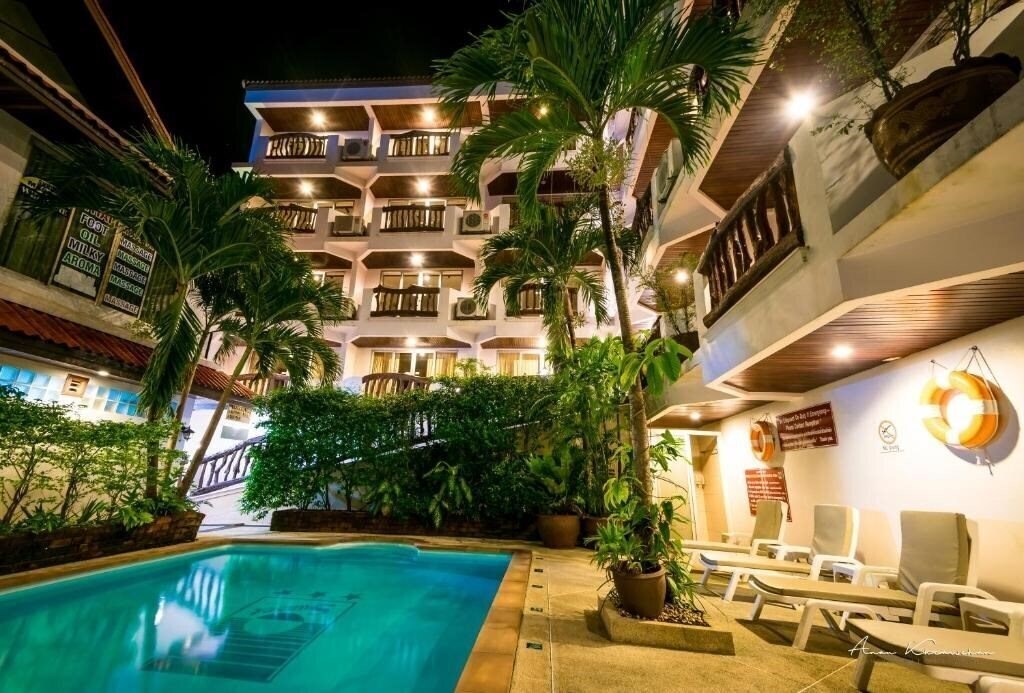 Отель Ao Nang Sunset Hotel 3*