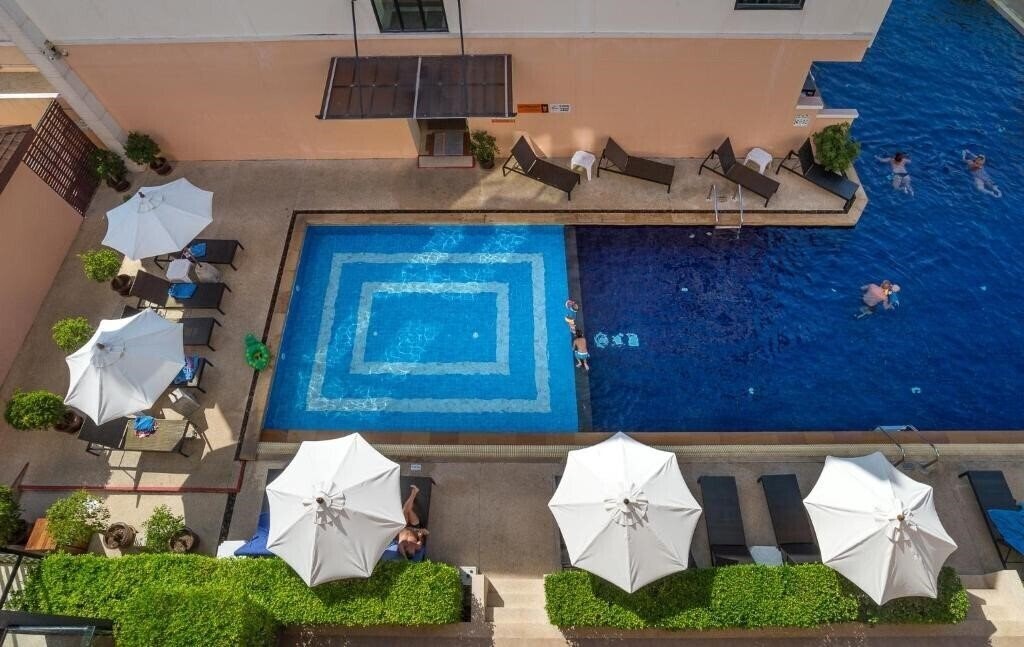 Отель Srisuksant Resort Hotel 4*