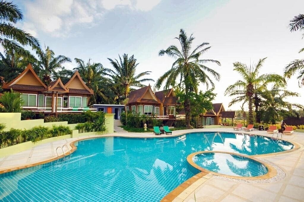 Готель Palm Paradise Resort (ex. Palm Resort) 3*
