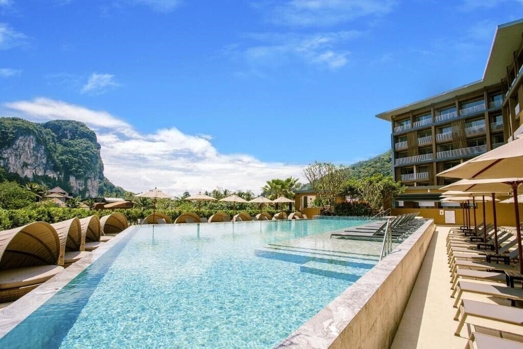 Готель Centra Phu Pano Resort Krabi 4*