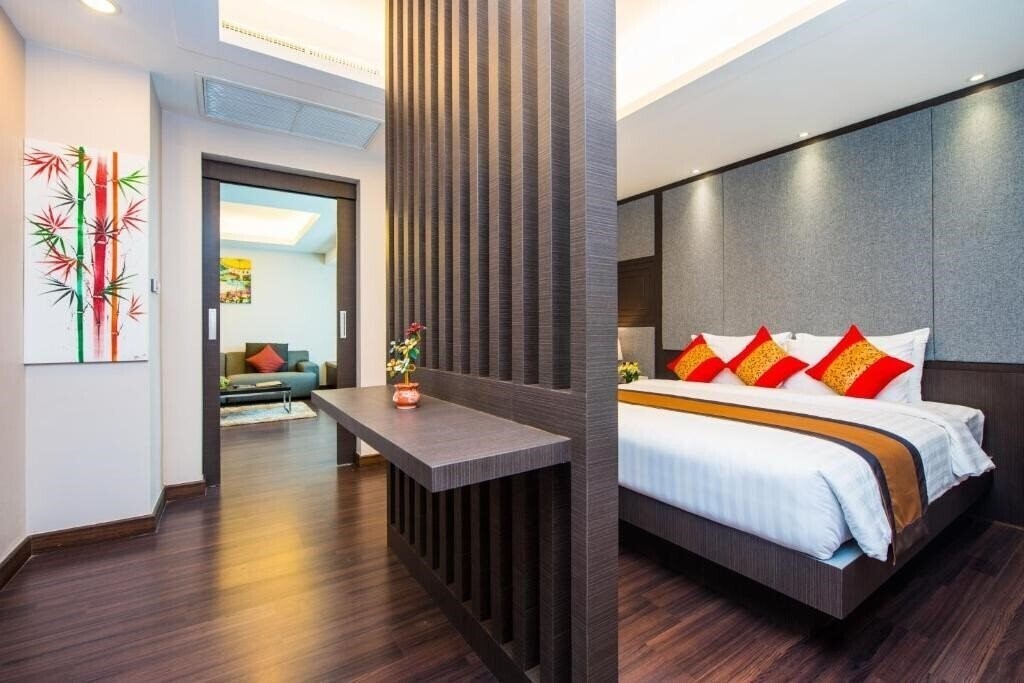 Фото Tetris Hotel 4*