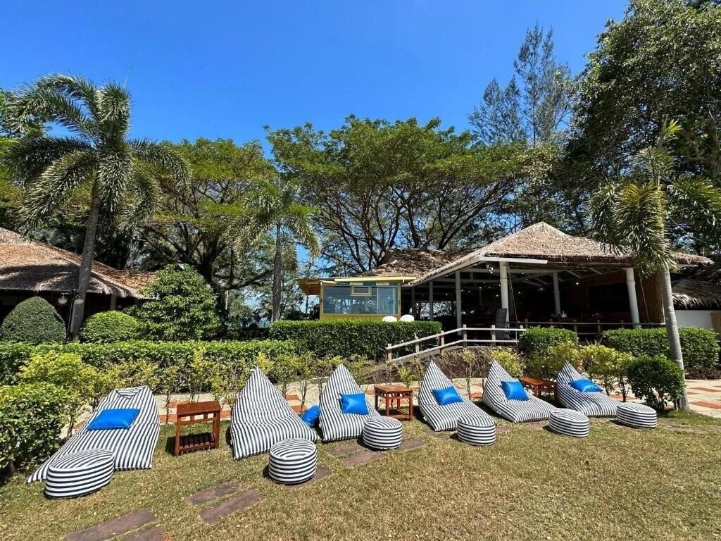 Фотография Twin Bay Resort Lanta 3*