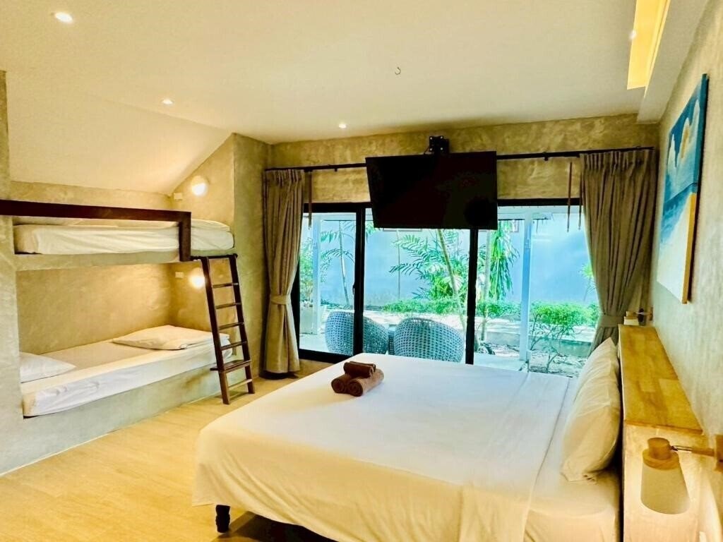 Изображение Twin Bay Resort Lanta 3*