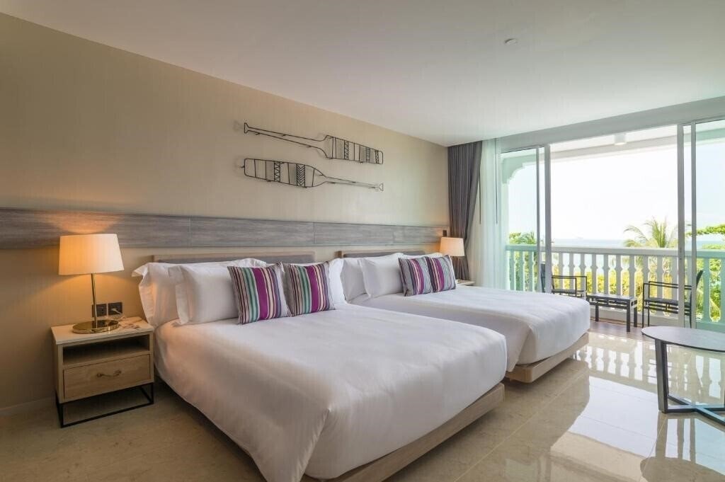 Изображение Centara Ao Nang Beach 4*