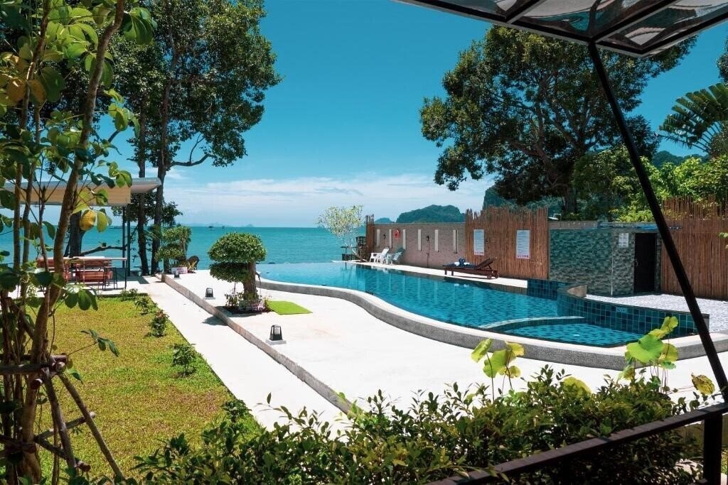 Готель Blue Orchid Beach Krabi 3*