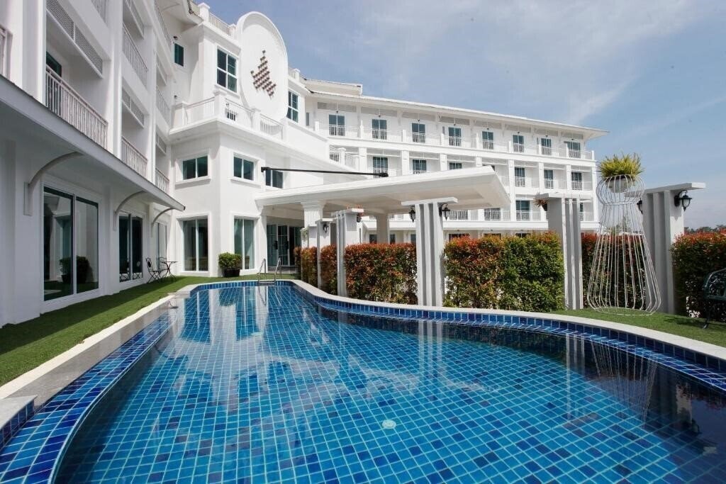 Готель Cha-Da@Nakhon Hotel 4*