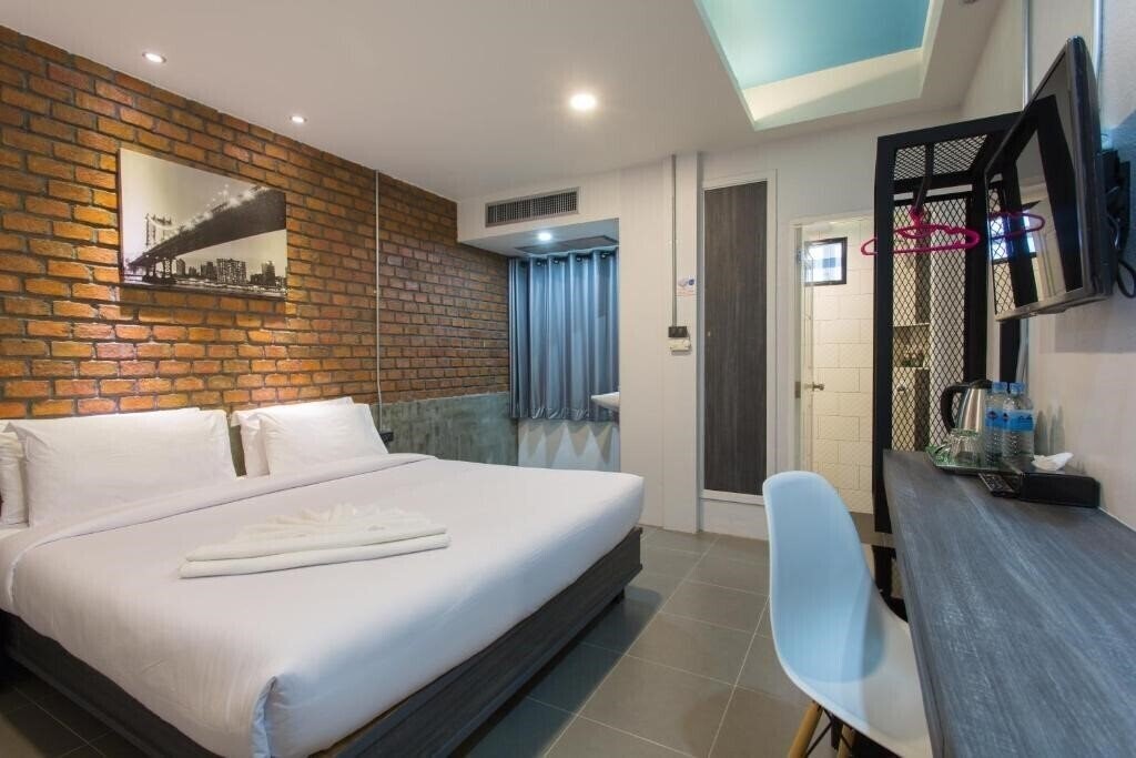 Фотографія City Hotel 2*