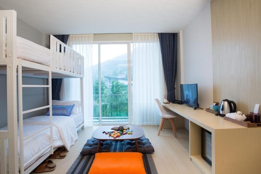 Фото LaRio Hotel Krabi 3*