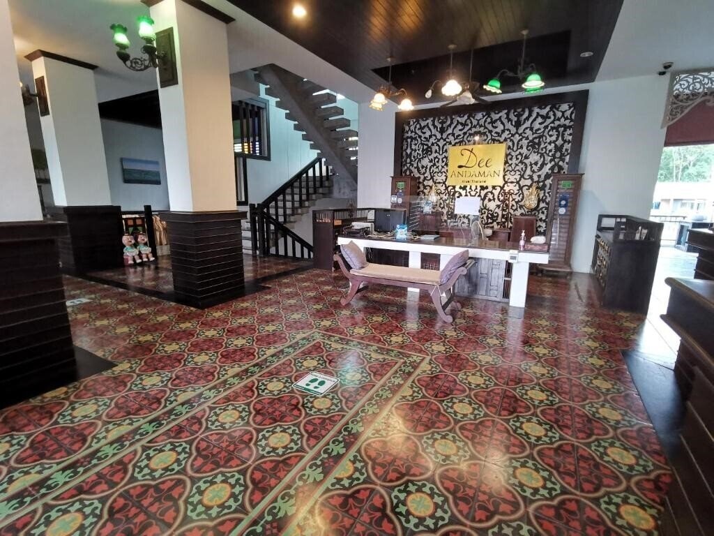 Отель Dee Andaman Hotel 4*