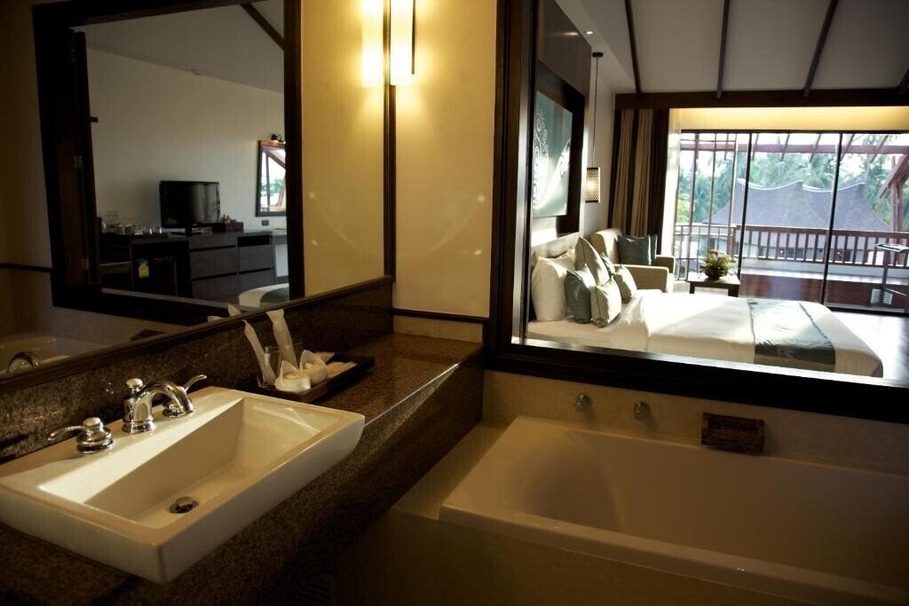 Фото The Elements Krabi Resort 4*
