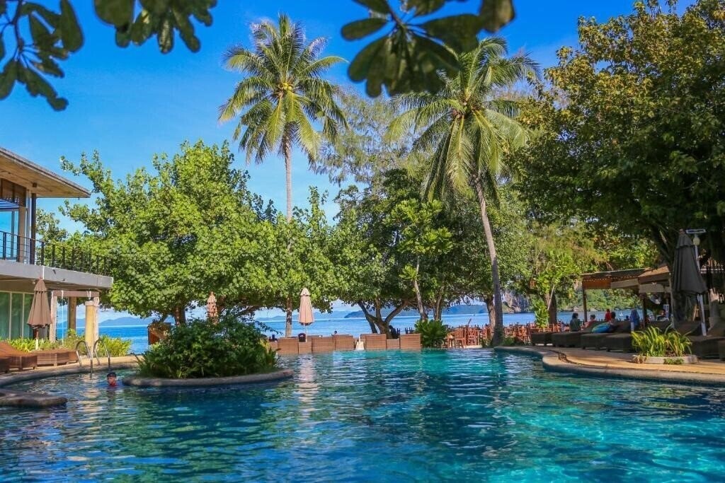 Картинка Sand Sea Resort 3*