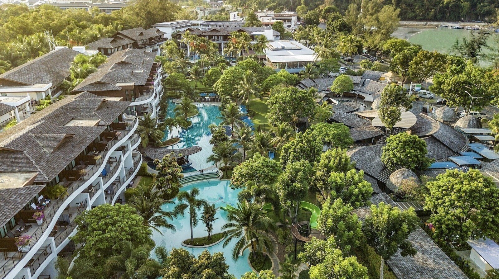 Готель Holiday Ao Nang Beach Resort 5*