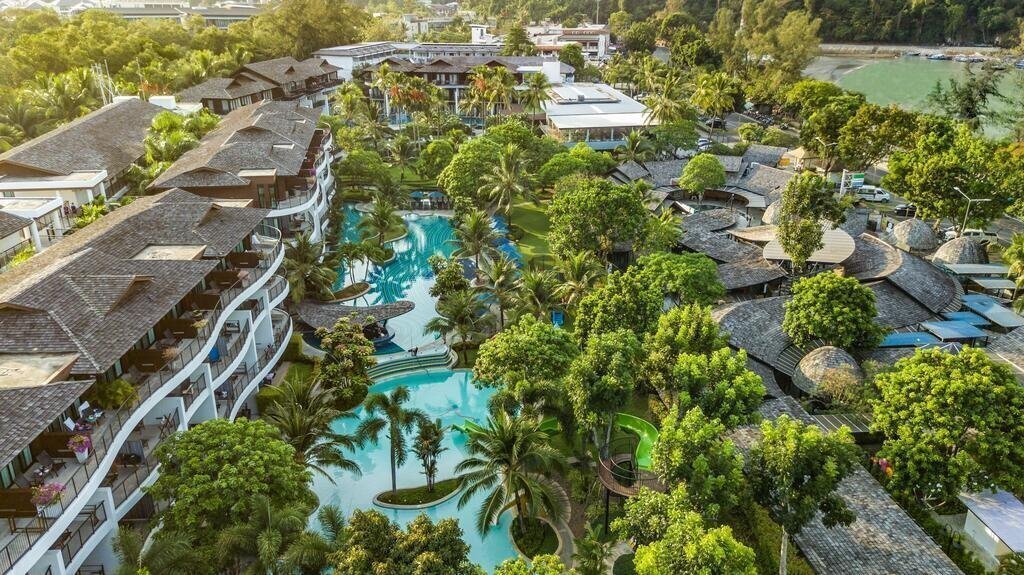 Готель Holiday Inn Resort Krabi Ao Nang Beach 4*