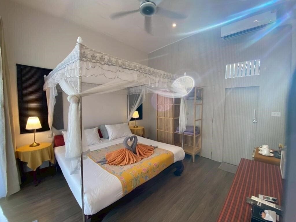 Готель Seapines Villa Liberg 3*