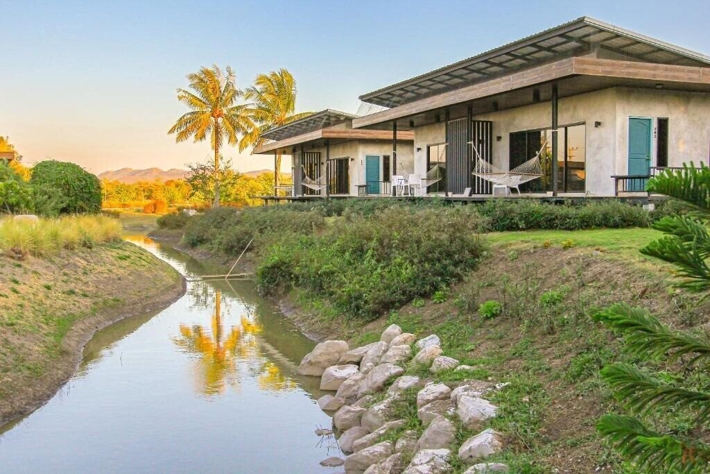 Фото The White Knot Farm Stay 3*