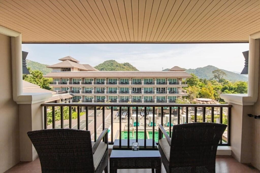 Изображение Lacol Khaoyai - A Chatrium Collection 4*