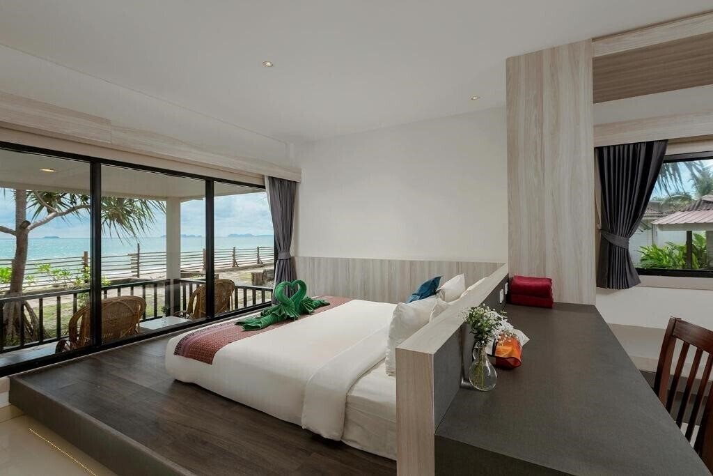 Фото Nakara Long Beach Resort 3*