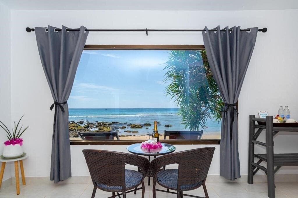 Картинка Lanta Beachfront Resort 3*