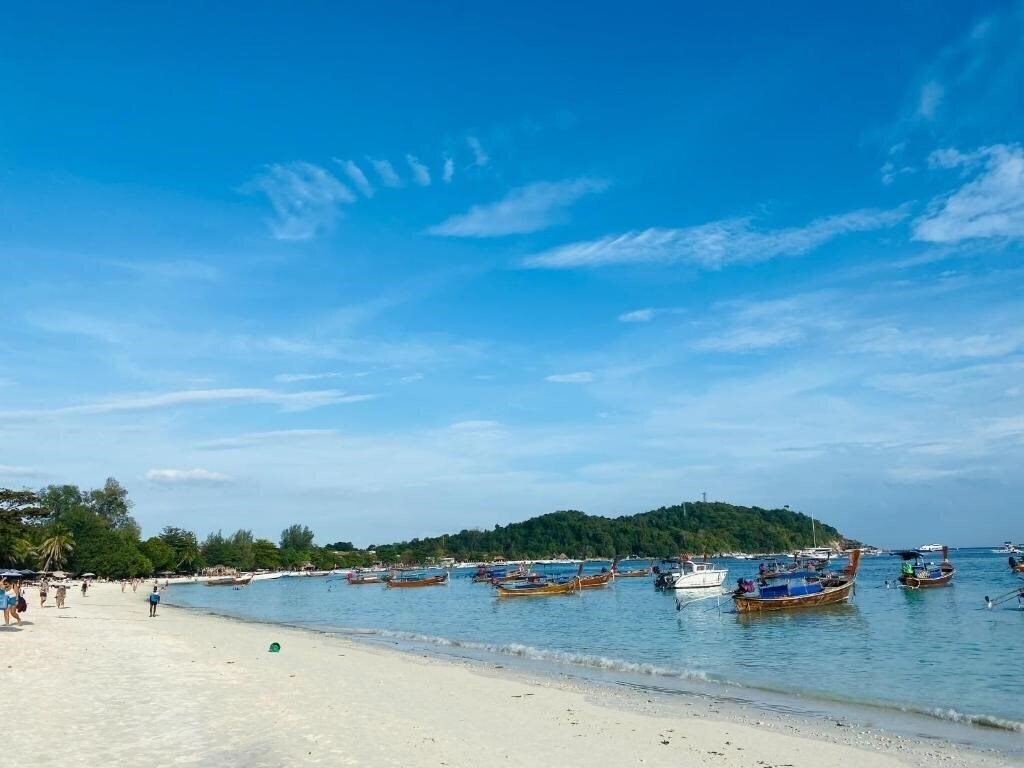 Готель Bella Vista Beach Resort Koh Lipe 3*