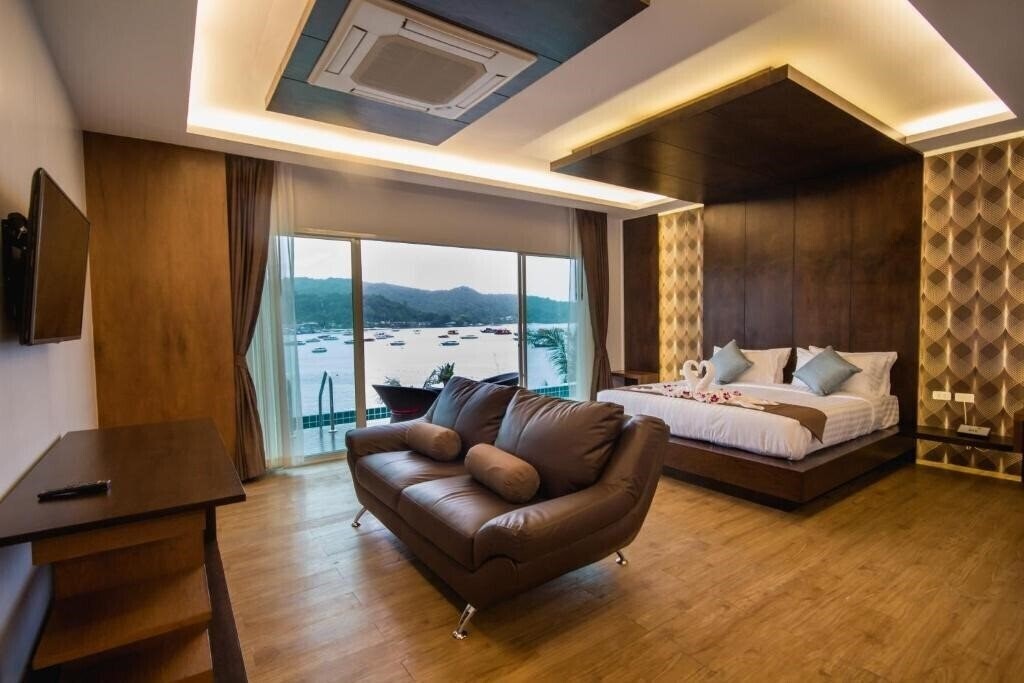 Фото Phi Phi Cliff Beach Resort 3*