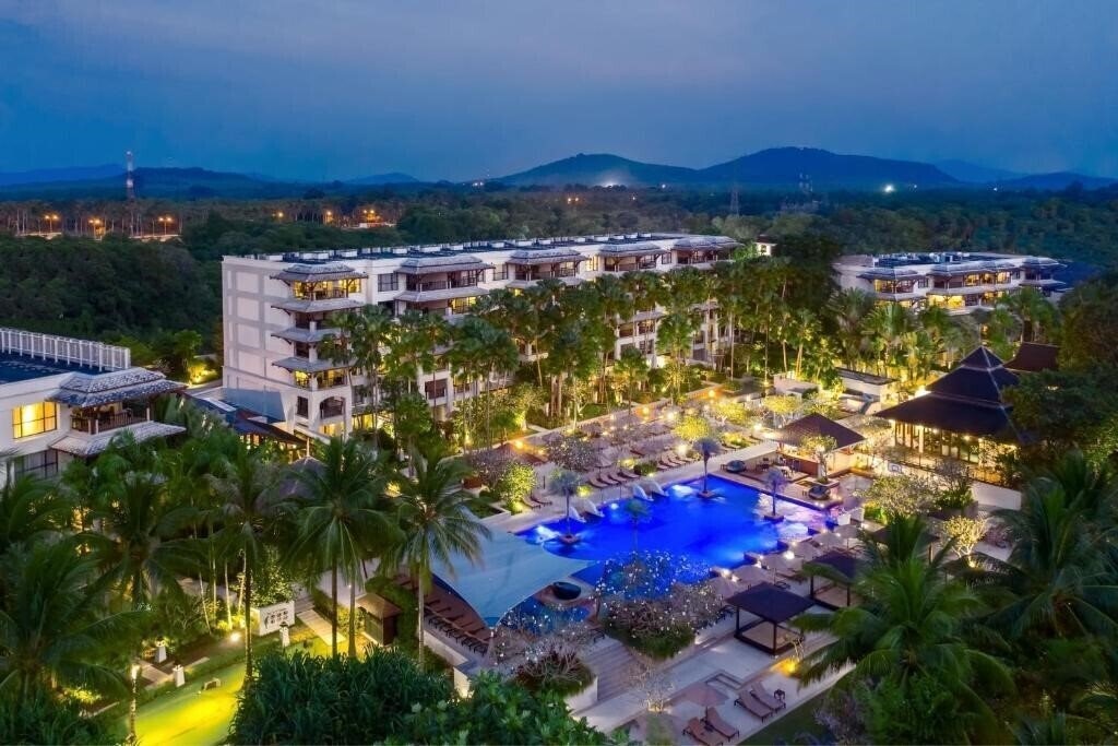 Готель Marriott Mai Khao Beach Vacation Club 5*