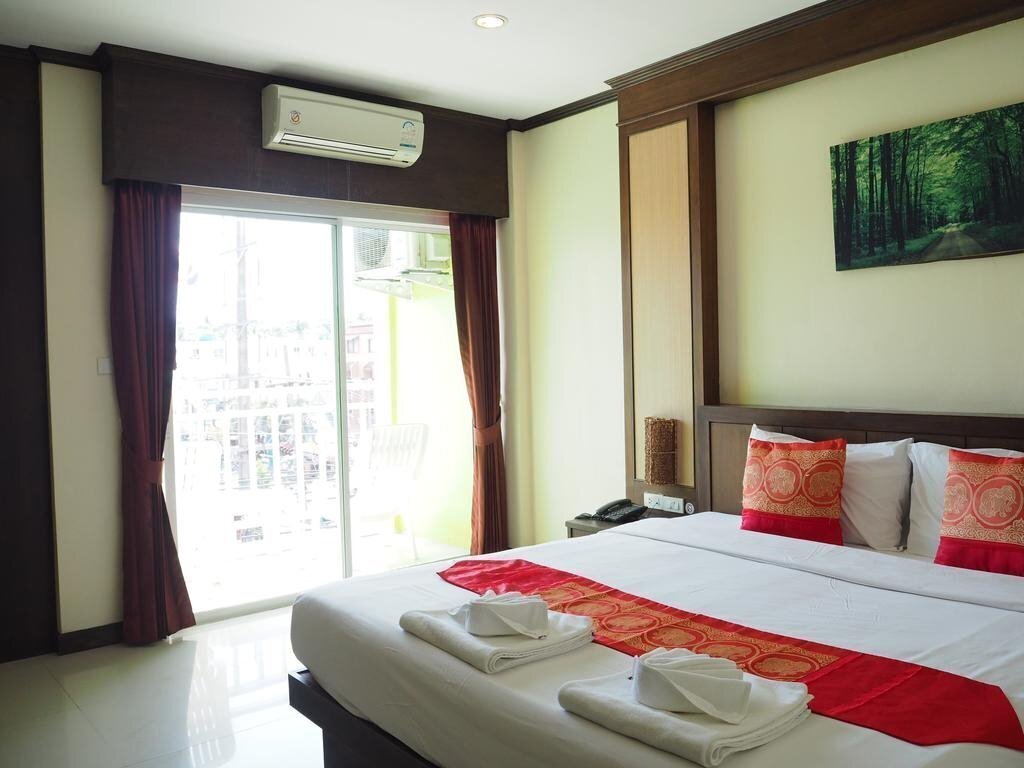 Фото Arita Hotel 3*