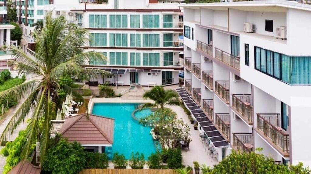 Отель Di Pantai Boutique Beach Resort (ex. kalim beach place) 2*