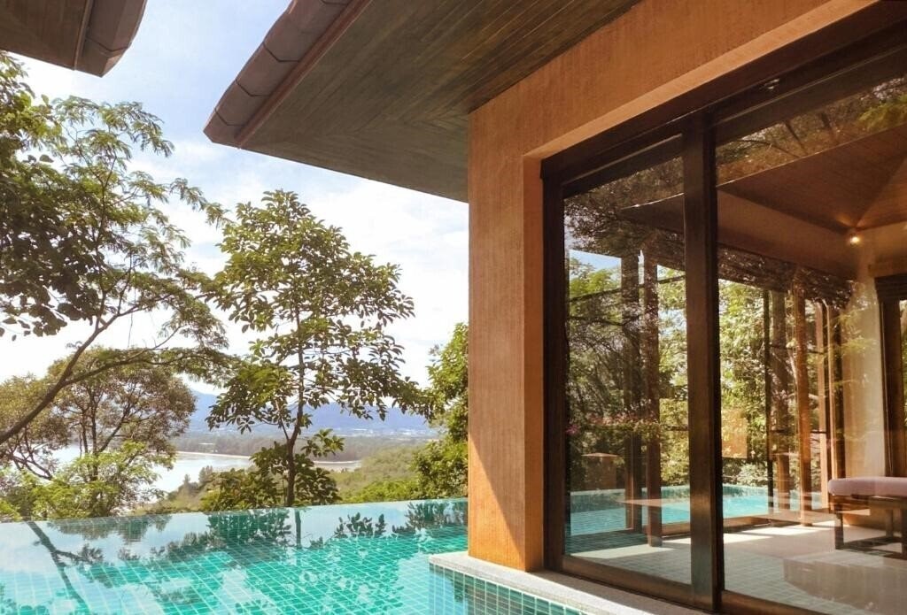 Отель Korsiri Villas 4*