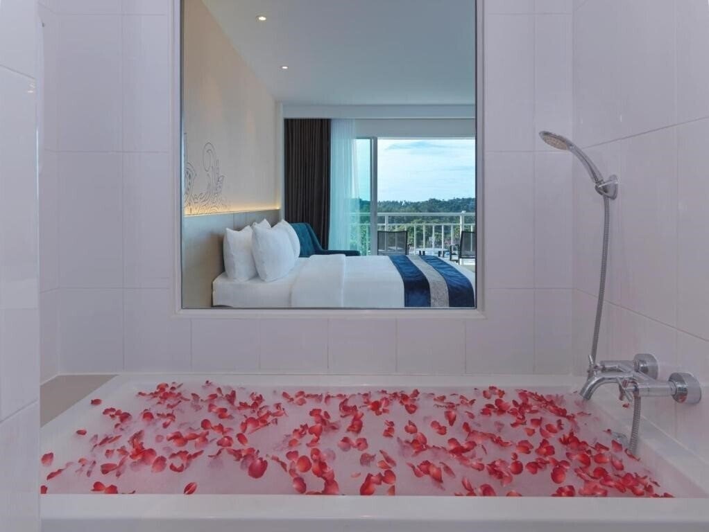 Фотографія Chanalai Flora Resort 4*