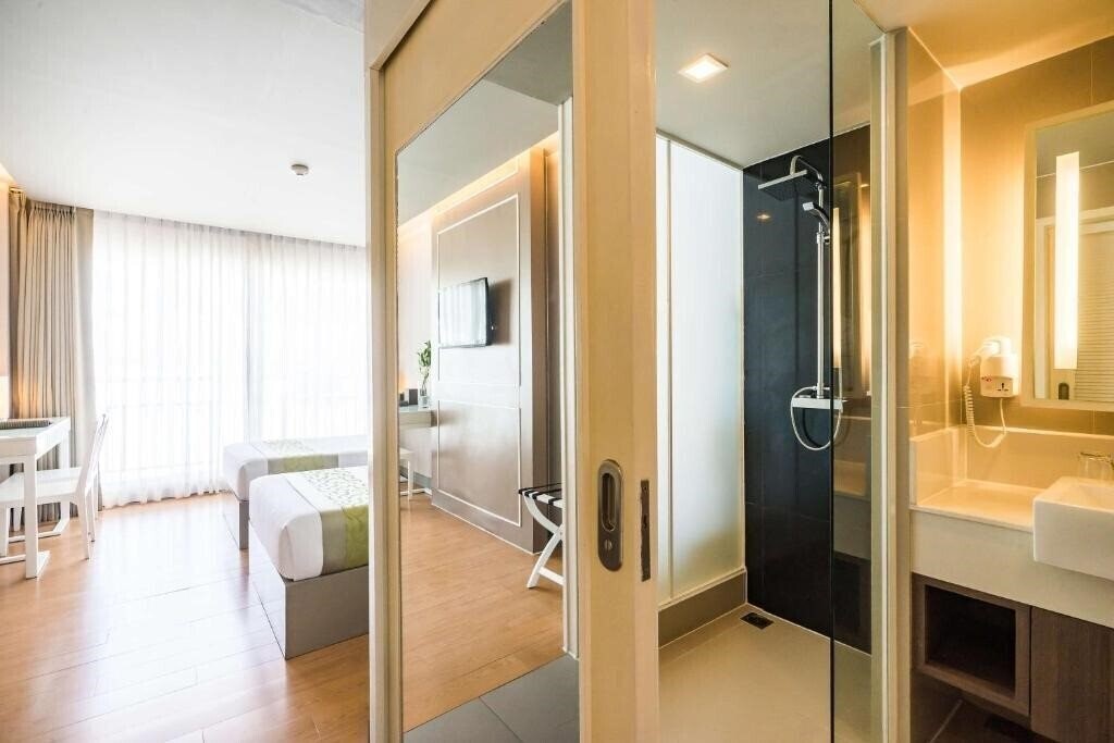 Фотография Best Western Patong Beach 3*