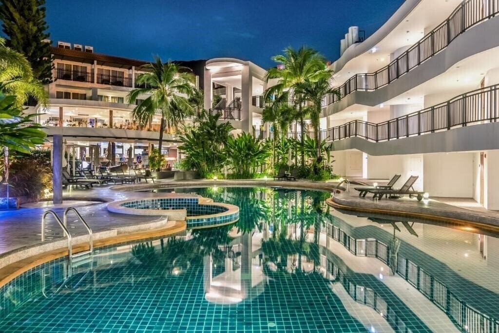 Фотографія Novotel Phuket Karon Resort & Spa 4*