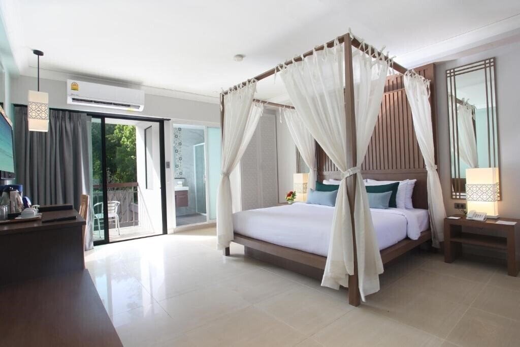 Фото The Best House 3*