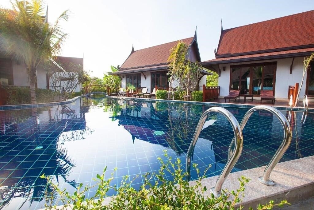 Готель T-Villa Phuket 4*