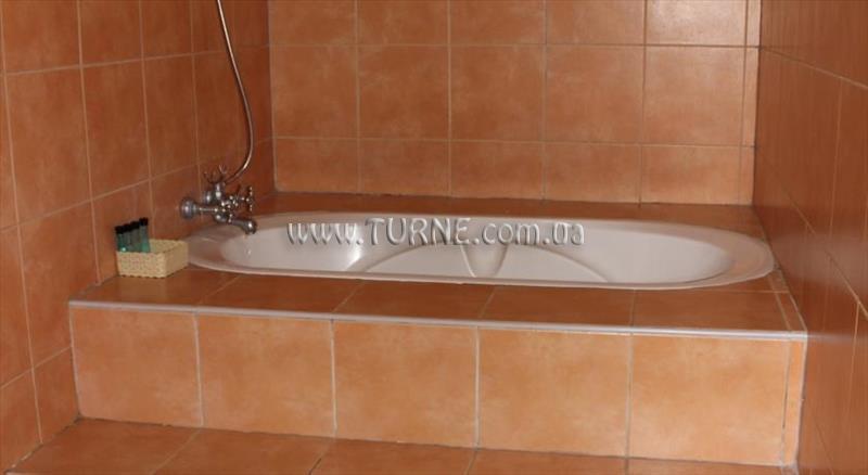 Отель Kata Happy House Hotel 3*