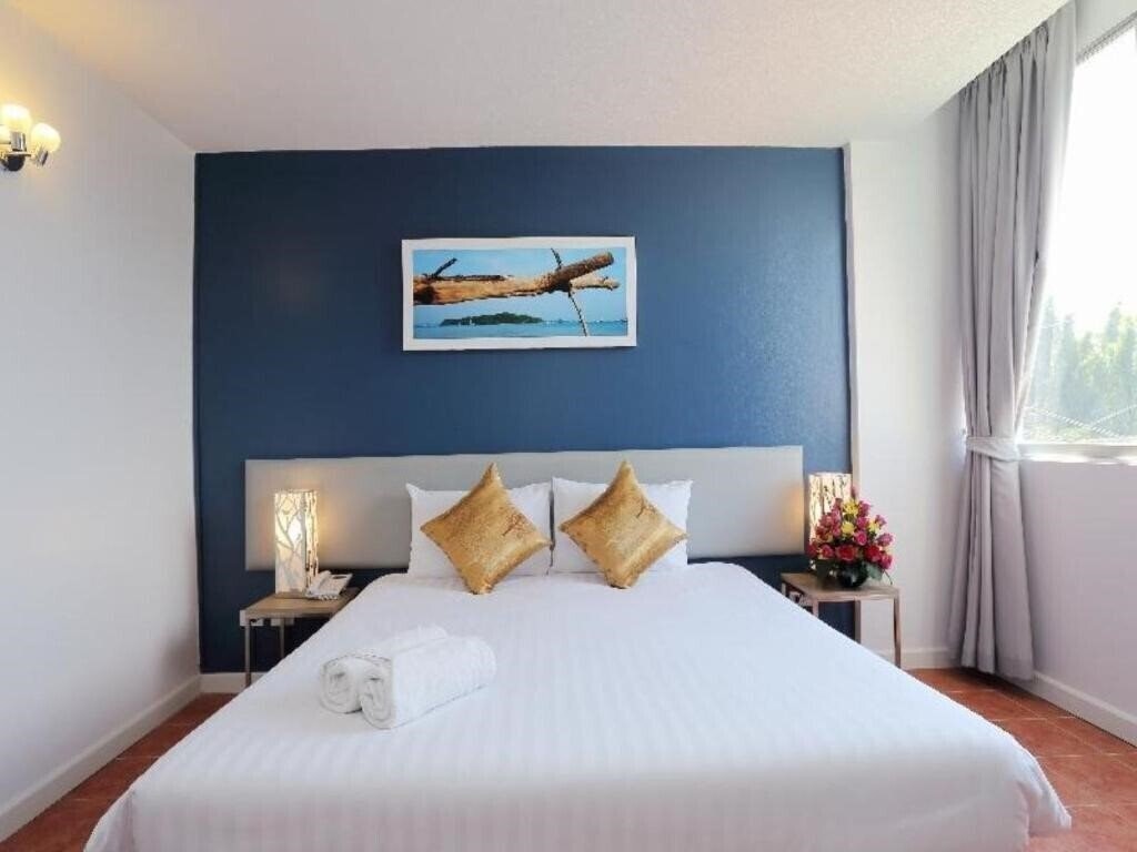 Готель On Hotel 3*