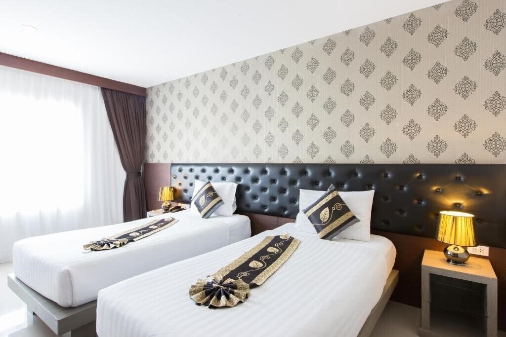 Готель Hemingways Silk Hotel 3*