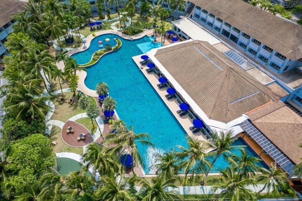 Готель NH Boat Lagoon Phuket Resort 4*
