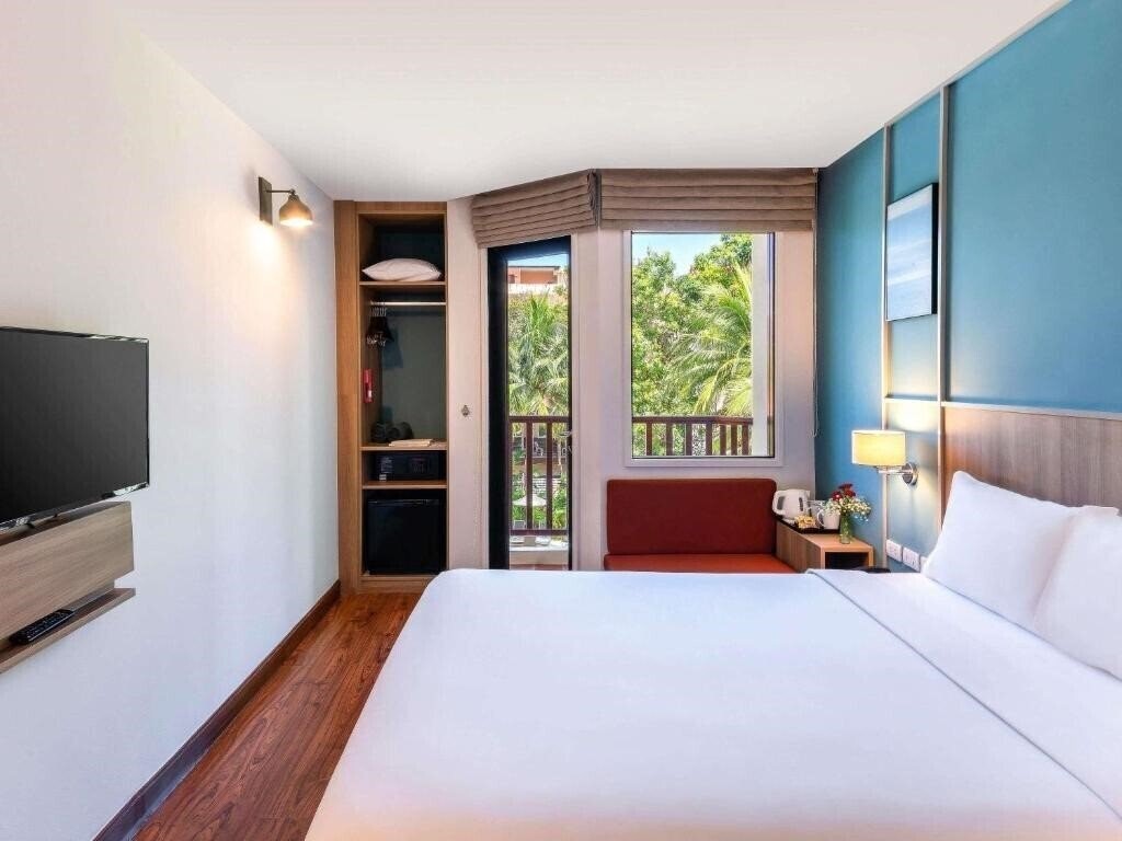 Фото Ibis Phuket Patong 3*