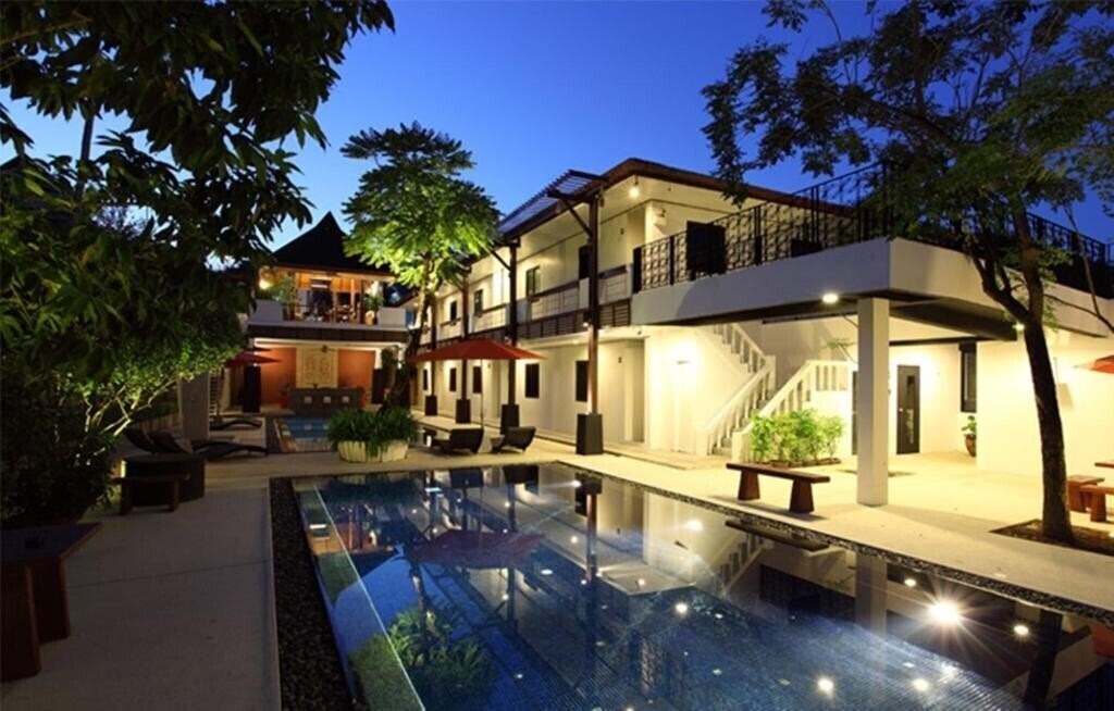 Отель Surintra Boutique Resort 3*