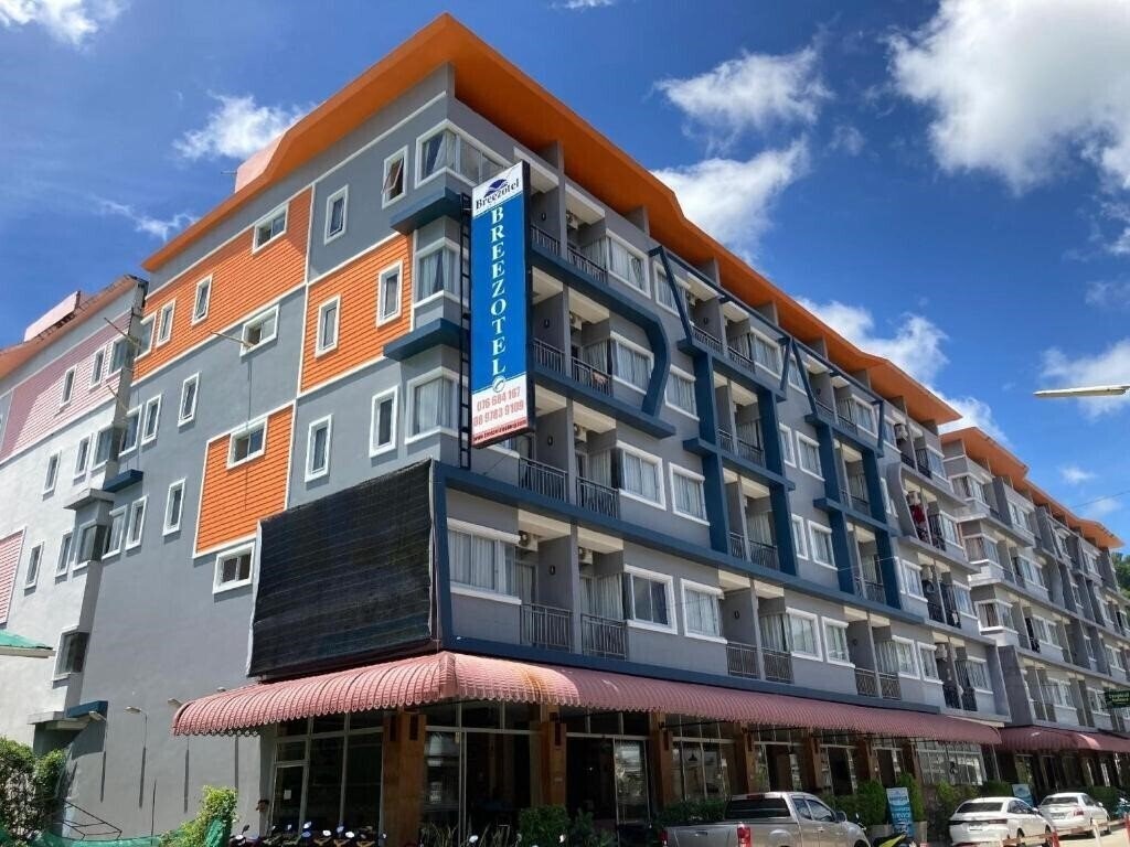 Отель Breezotel 3*