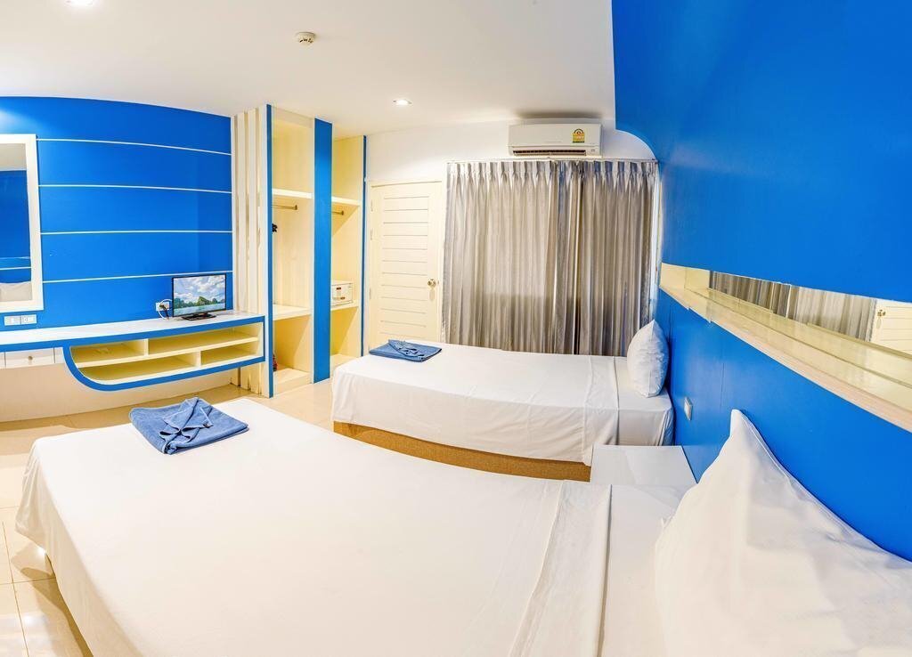 Фотографія Tuana Patong Holiday Hotel 3*