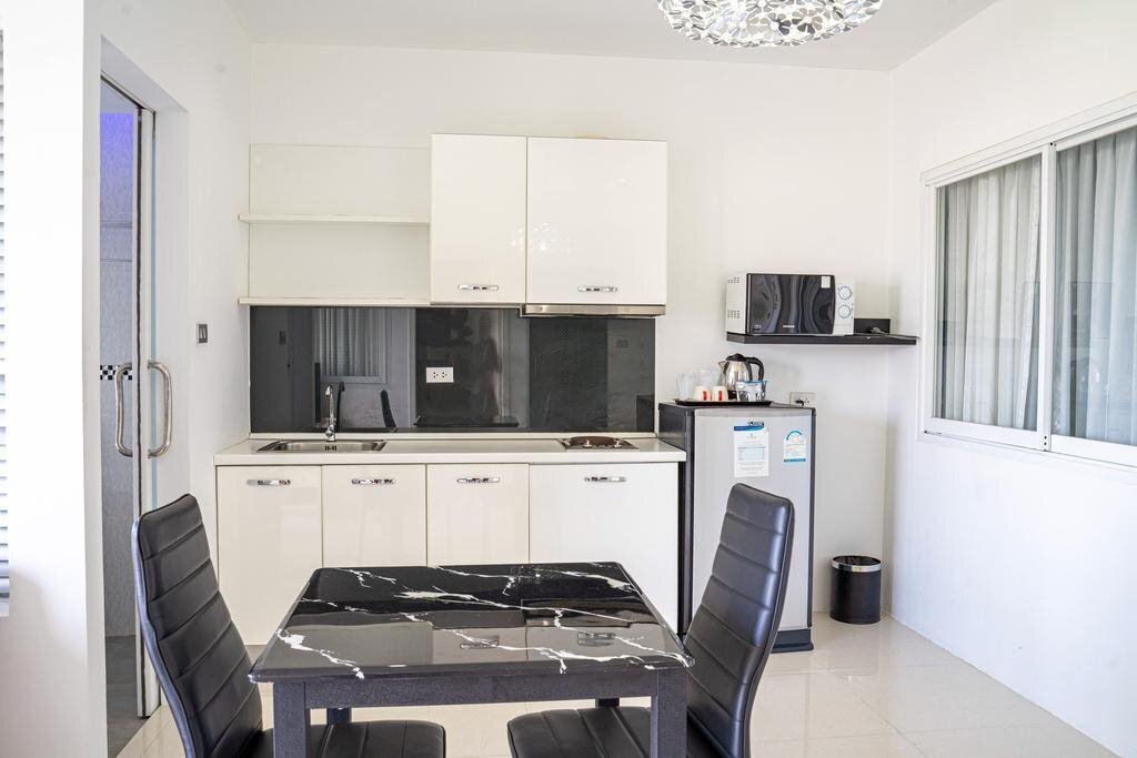 Картинка Tuana Patong Holiday Hotel 3*