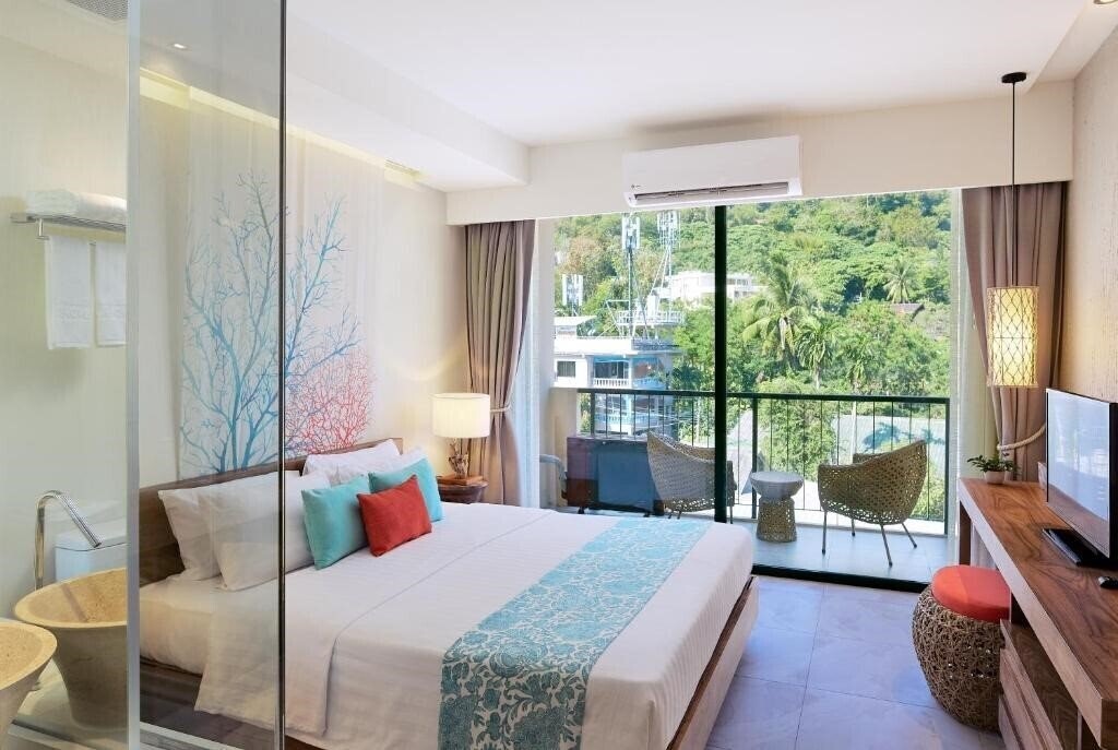 Фото Bandara Phuket Beach Resort 4*