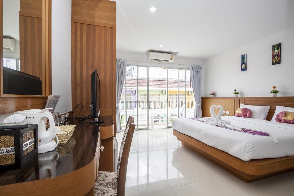 Фотографія Larn Park Resortel 3*